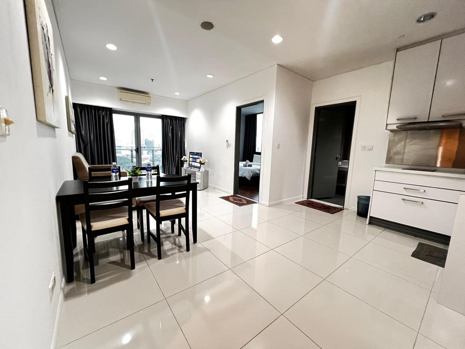 Summer Suites Klcc By Homestay Kuala Lumpur Exterior foto